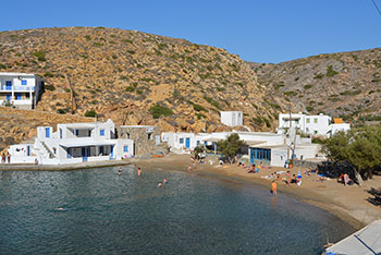 The beach of Cheronissos and Klados studios in Sifnos